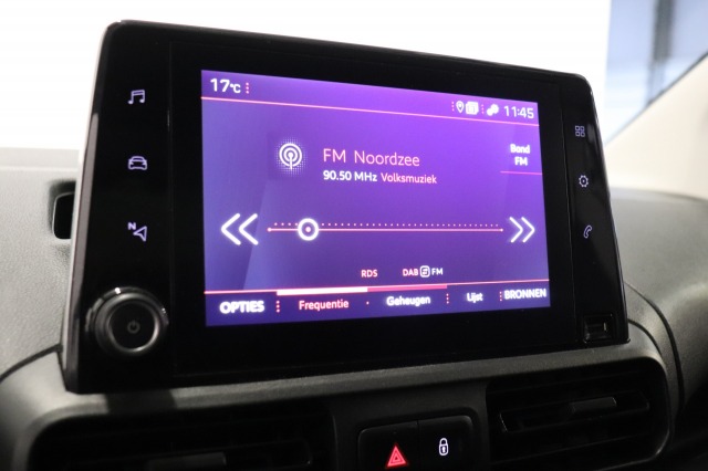 Peugeot Partner 1.2 110PK Benzine - Airco - Navi - Cruise - € 9.950,- Excl.