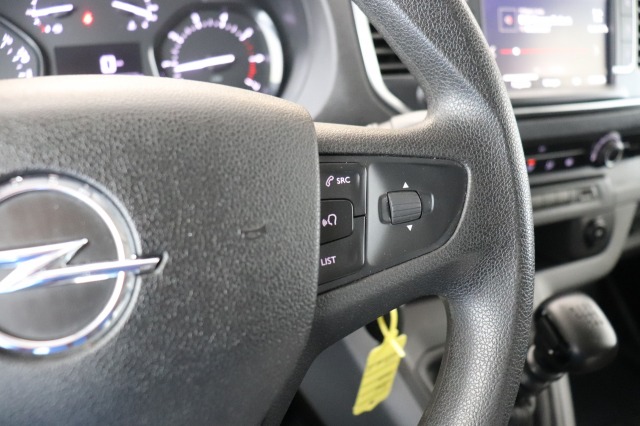 Opel Vivaro 2.0 CDTI 122PK L2 EURO 6 - Airco - Navi - Cruise - €12.900,- Excl. Opel Vivaro 2.0 CDTI 122PK L2 EURO 6 - Airco - Navi - Cruise - €12.900,- Excl.