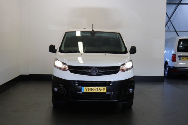 Opel Vivaro 2.0 CDTI 122PK L2 EURO 6 - Airco - Navi - Cruise - €12.900,- Excl. Opel Vivaro 2.0 CDTI 122PK L2 EURO 6 - Airco - Navi - Cruise - €12.900,- Excl.