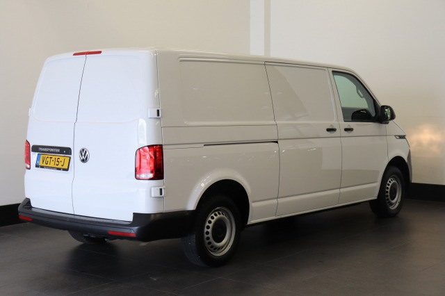 Volkswagen Transporter 2.0 TDI 150PK L2 - EURO 6 - Airco - Navi - Cruise - € 15.900,- Excl.