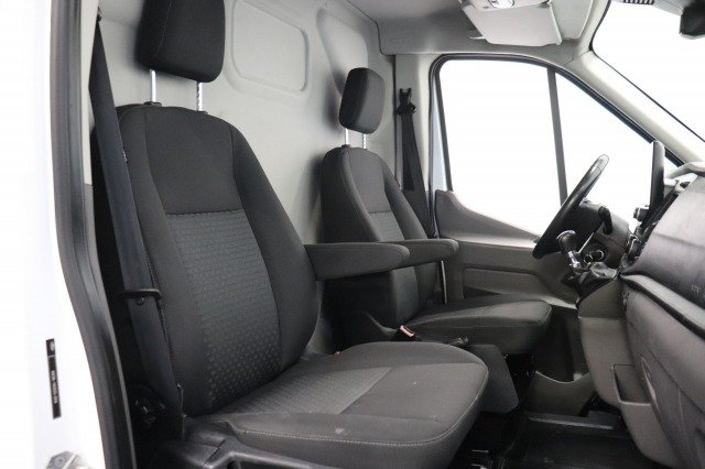 Ford Transit 2.0 TDCI 170PK L3H2 EURO 6 - Airco - Navi - Cruise - € 13.900,- Excl,