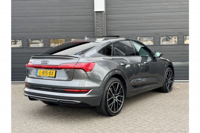 Audi e-tron Sportback 50 quattro S edition 71 kWh | Luchtvering | Pano | Stoelverw. | Leder | 21"| € 28.950,- Incl. BTW