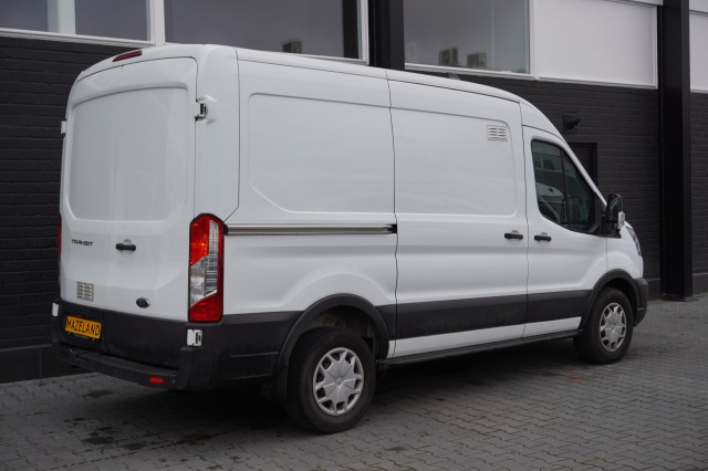 Ford Transit 2.0 TDCI 130PK L2H2 EURO 6 - A/C climate - Navi - Carplay - €19.950,- Excl.