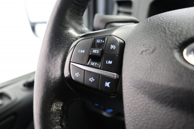 Ford Transit Custom 2.0 TDCI 130PK L1H2 Automaat EURO 6 - Airco - Cruise - Camera - €14.900,- Excl.