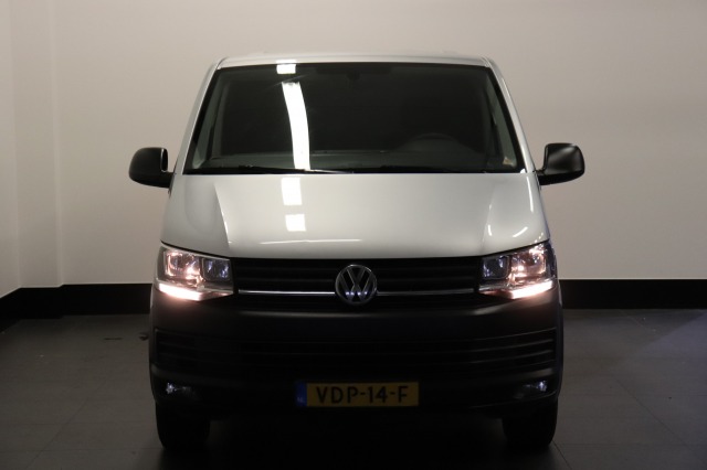Volkswagen Transporter 2.0 TDI 150PK Automaat EURO 6 - Airco - Navi - Cruise - €14.950,- Excl. Volkswagen Transporter 2.0 TDI 150PK Automaat EURO 6 - Airco - Navi - Cruise - €14.950,- Excl.