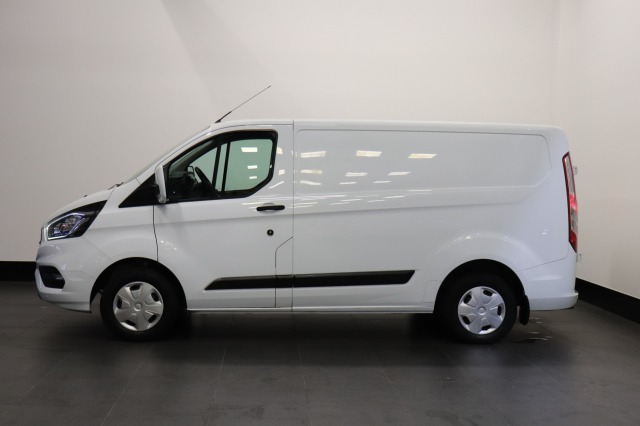 Ford Transit Custom 2.0 TDCI EURO 6 - Airco - Cruise - Trekhaak - € 12.950,- Excl.