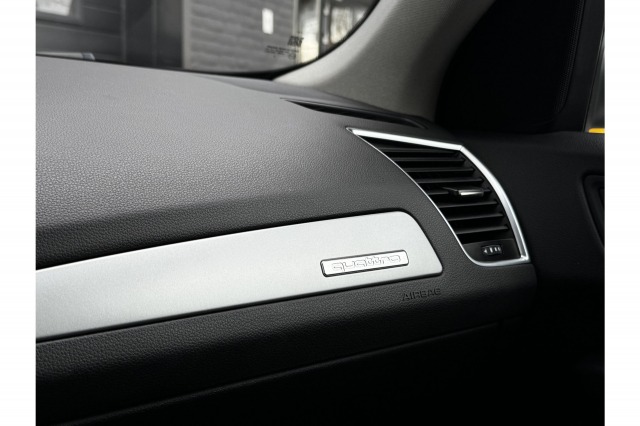 Audi Q5 2.0 TFSI quattro Automaat | Climate | PDC | 20''LM velgen | €11.900,- Incl. BTW Audi Q5 2.0 TFSI quattro Automaat | Climate | PDC | 20''LM velgen | €11.900,- Incl. BTW
