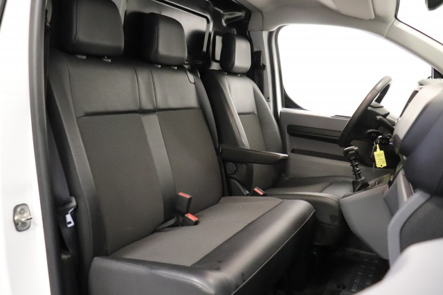 Opel Vivaro 2.0 CDTI 145PK L3 EURO 6 - Airco - Cruise - PDC - €14.900,-  Excl.