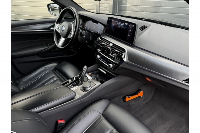 BMW 5 Serie Touring 530e xDrive High Executive M Sport | Massage | H&K | 20'' | 360 Camera | € 25.900,- incl. BTW