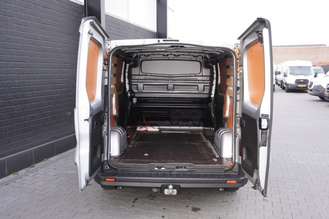 Renault Trafic 2.0 dCi 150PK 2x Schuifdeur - EURO 6 - Airco - Navi - Cruise - €11.950,- Excl.