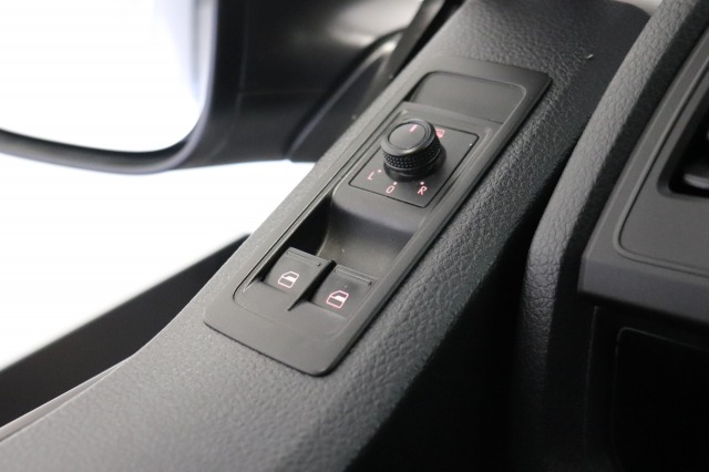Volkswagen Transporter 2.0 TDI 150PK EURO 6 - Airco - Navi - Cruise - €18.499,- Excl.