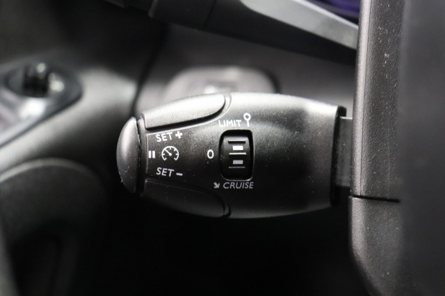 Toyota PROACE CITY 1.5 D-4D 102PK Runner L2 - Airco - Cruise - Trekhaak - € 10.900,-  Ex. BTW