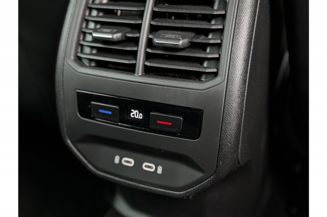 CUPRA Formentor 1.4 e-Hybrid Performance 204PK | Camera | ACC | 19'' | Stoel en stuur verw. | Carplay | €25.900,-