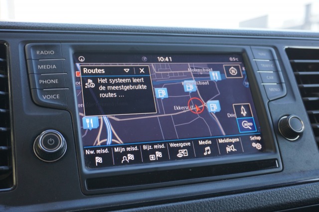 Volkswagen Crafter 2.0 TDI 177PK L3H3 - EURO 6 - Airco - Cruise - PDC - €17.900,- Excl. Volkswagen Crafter 2.0 TDI 177PK L3H3 - EURO 6 - Airco - Cruise - PDC - €17.900,- Excl.