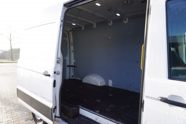 Volkswagen Crafter 2.0 TDI 177PK L3H3 - EURO 6 - Airco - Cruise - PDC - €17.900,- Excl. Volkswagen Crafter 2.0 TDI 177PK L3H3 - EURO 6 - Airco - Cruise - PDC - €17.900,- Excl.