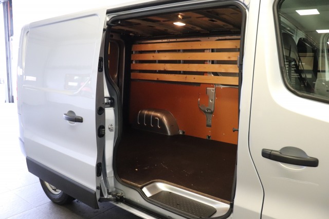 Renault Trafic 2.0 dCi 110PK L2 EURO 6 - Airco - Cruise - Trekhaak - €21.950- Excl.