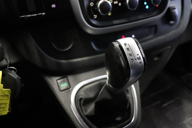 Renault Trafic 2.0 dCi 145PK L2 Automaat EURO 6 - Airco - Cruise - Camera - €13.900,- Excl.