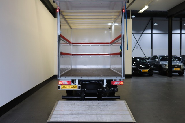 Ford Transit 2.0 TDCI L4 130PK bakwagen EURO 6 - Airco - Cruise - Laadklep - €25.950 Excl.