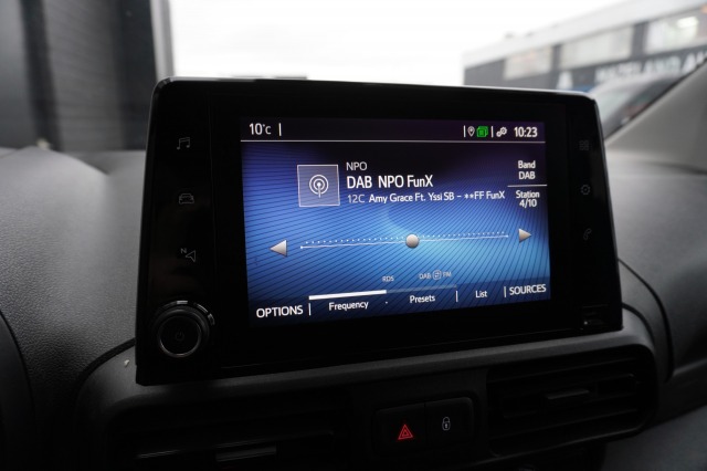 Toyota PROACE CITY 1.5 130PK Long EURO 6 - Airco - Navi - Cruise - €13.900,- Excl. Toyota PROACE CITY 1.5 130PK Long EURO 6 - Airco - Navi - Cruise - €13.900,- Excl.