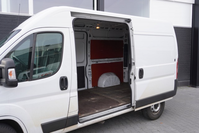 Fiat Ducato 2.3 MultiJet 140PK Automaat 2x schuifdeur L2H2 EURO 6 - A/C Climate - Cruise - Camera - €15.900,- Excl.