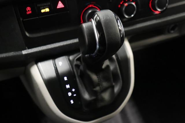 Volkswagen Transporter 2.0 TDI 150PK Automaat EURO 6 - Airco - Navi - Cruise - Carplay - €15.950,- Excl.