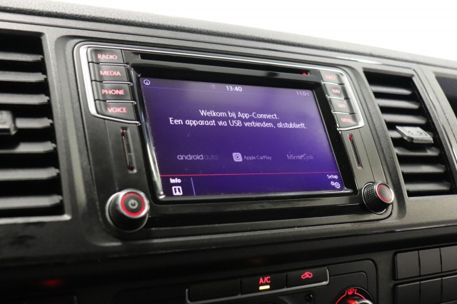 Volkswagen Transporter 2.0 TDI 150PK Automaat EURO 6 - Airco - Navi - Cruise - Carplay - €15.950,- Excl.