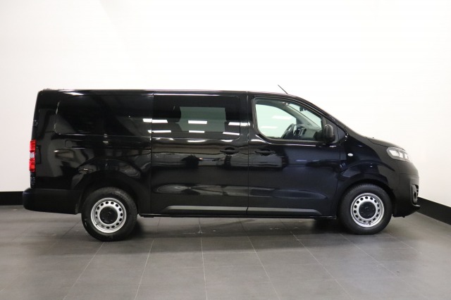 Opel Vivaro 2.0 CDTI 122PK L3 Dubbele Cabine EURO 6 - Airco - Navi - Cruise - € 15.950,- Excl. Opel Vivaro 2.0 CDTI 122PK L3 Dubbele Cabine EURO 6 - Airco - Navi - Cruise - € 15.950,- Excl.