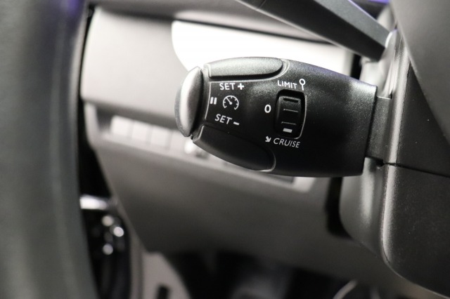 Opel Vivaro 2.0 CDTI 122PK L3 Dubbele Cabine EURO 6 - Airco - Navi - Cruise - € 15.950,- Excl. Opel Vivaro 2.0 CDTI 122PK L3 Dubbele Cabine EURO 6 - Airco - Navi - Cruise - € 15.950,- Excl.