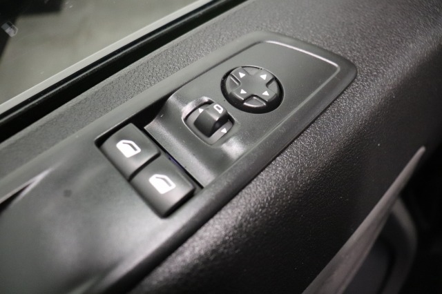 Opel Vivaro 2.0 CDTI 122PK L3 Dubbele Cabine EURO 6 - Airco - Navi - Cruise - € 15.950,- Excl. Opel Vivaro 2.0 CDTI 122PK L3 Dubbele Cabine EURO 6 - Airco - Navi - Cruise - € 15.950,- Excl.