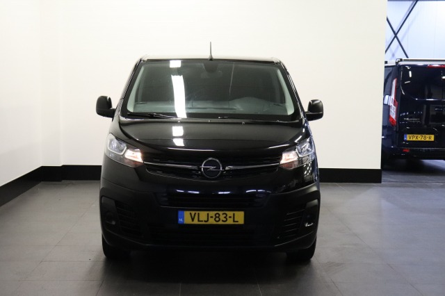 Opel Vivaro 2.0 CDTI 122PK L3 Dubbele Cabine EURO 6 - Airco - Navi - Cruise - € 15.950,- Excl. Opel Vivaro 2.0 CDTI 122PK L3 Dubbele Cabine EURO 6 - Airco - Navi - Cruise - € 15.950,- Excl.