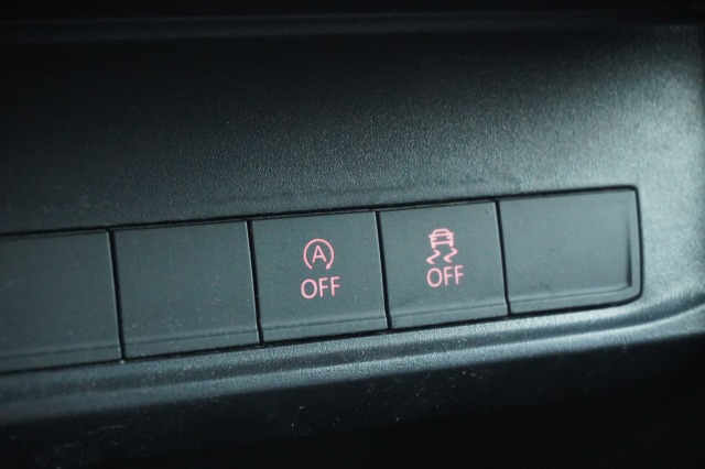 Volkswagen Caddy 2.0 TDI EURO 6 - Airco - Cruise - PDC - Trekhaak - € 11.950,- Excl.