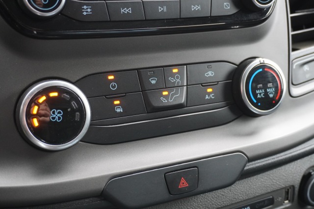 Ford Transit Custom 2.0 TDCI 130PK L2H2 EURO 6 - Airco - Cruise - Camera - € 13.950,- Excl.