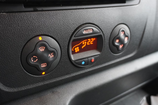 Opel Movano 2.3 Turbo 180PK L2H2 EURO 6 - A/C Climate - Trekhaak - Camera - €14.900,- Excl.