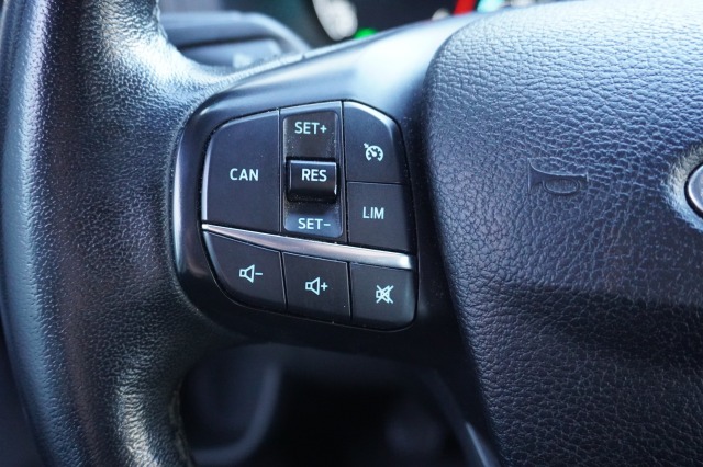 Ford Transit Custom 2.0 TDCI L2 Dubbele Cabine EURO 6 - Airco - Cruise - Camera - € 16.900,- Excl.