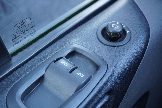 Ford Transit Custom 2.0 TDCI L2 Dubbele Cabine EURO 6 - Airco - Cruise - Camera - € 16.900,- Excl.