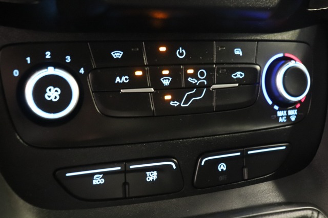 Ford Transit Connect 1.5 EcoBlue 100PK EURO 6 - Airco - Navi - Cruise - € 11.950,- Excl. Ford Transit Connect 1.5 EcoBlue 100PK EURO 6 - Airco - Navi - Cruise - € 11.950,- Excl.