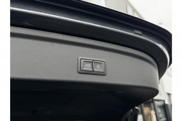 Audi A3 Sportback 35 TFSI 150PK Automaat Business edition | ACC | Carplay | Navi | Trekhaak | €21.900,- incl. BTW Audi A3 Sportback 35 TFSI 150PK Automaat Business edition | ACC | Carplay | Navi | Trekhaak | €21.900,- incl. BTW