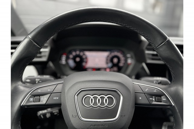 Audi A3 Sportback 35 TFSI 150PK Automaat Business edition | ACC | Carplay | Navi | Trekhaak | €21.900,- incl. BTW Audi A3 Sportback 35 TFSI 150PK Automaat Business edition | ACC | Carplay | Navi | Trekhaak | €21.900,- incl. BTW