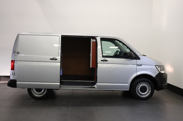 Volkswagen Transporter 2.0 TDI 150PK DSG Automaat EURO 6 - Airco - Navi - Cruise - €14.950,- Excl. Volkswagen Transporter 2.0 TDI 150PK DSG Automaat EURO 6 - Airco - Navi - Cruise - €14.950,- Excl.