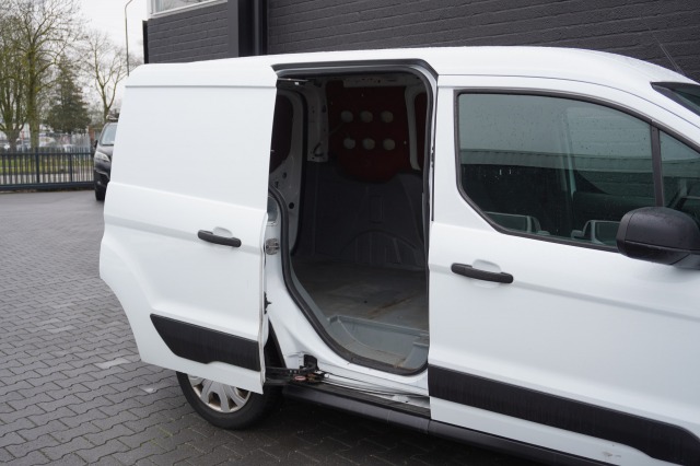 Ford Transit Connect 1.5 EcoBlue EURO 6 - Airco - Carkit - Camera - €10.900,- Excl.