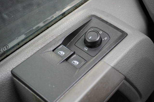 Volkswagen Crafter 2.0 TDI 140PK L3H2 Automaat EURO 6 - Airco - Cruise - Camera - € 17.499,- Excl.