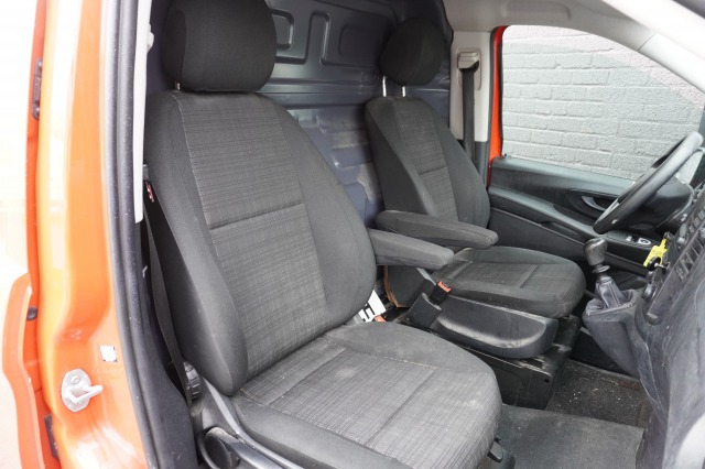 Mercedes-Benz Vito 114 CDI XL EURO 6 - A/C climate - Navi - Cruise - Trekhaak - €12.900,- Excl.