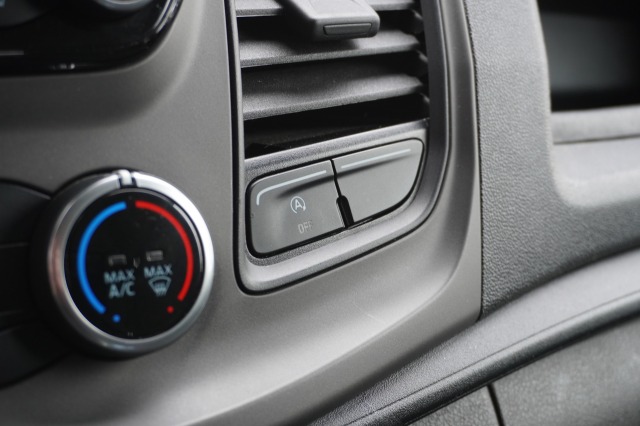 Ford Transit Custom 2.0 TDCI L2 EURO 6 - Airco - Cruise - Camera - € 16.900,- Excl.