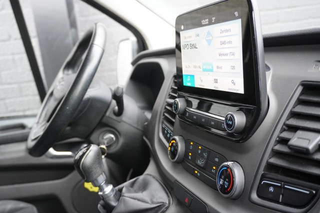 Ford Transit Custom 2.0 TDCI L2 EURO 6 - Airco - Cruise - Camera - € 16.900,- Excl.