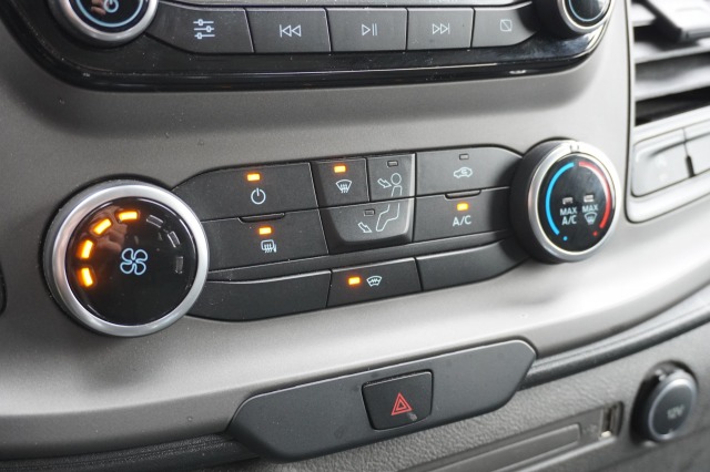 Ford Transit Custom 2.0 TDCI L2 EURO 6 - Airco - Cruise - Camera - € 16.900,- Excl.