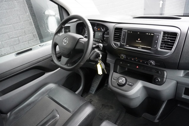 Opel Vivaro 2.0 CDTI 122PK L2 Automaat EURO 6 - Airco - Navi - Cruise - € 12.950,- Excl. Opel Vivaro 2.0 CDTI 122PK L2 Automaat EURO 6 - Airco - Navi - Cruise - € 12.950,- Excl.