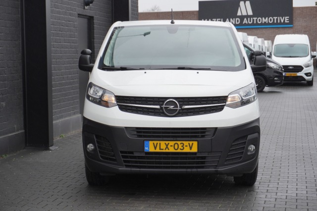 Opel Vivaro 2.0 CDTI 122PK L2 Automaat EURO 6 - Airco - Navi - Cruise - € 12.950,- Excl. Opel Vivaro 2.0 CDTI 122PK L2 Automaat EURO 6 - Airco - Navi - Cruise - € 12.950,- Excl.
