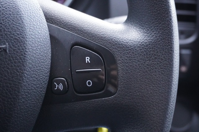 Renault Trafic 1.6 dCi L2 EURO 6 - Airco - Navi - Cruise - € 15.950,- Excl. Renault Trafic 1.6 dCi L2 EURO 6 - Airco - Navi - Cruise - € 15.950,- Excl.