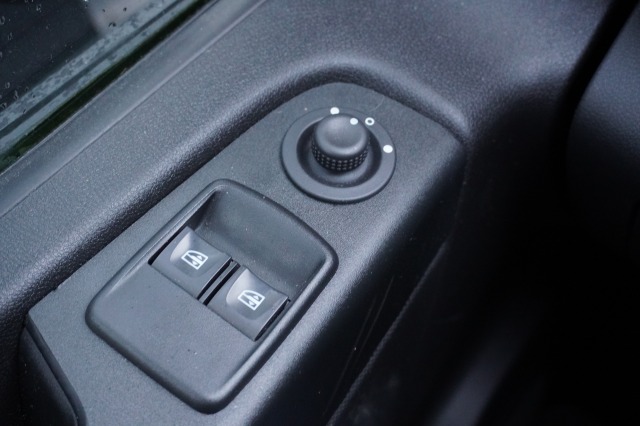 Renault Trafic 1.6 dCi L2 EURO 6 - Airco - Navi - Cruise - € 15.950,- Excl. Renault Trafic 1.6 dCi L2 EURO 6 - Airco - Navi - Cruise - € 15.950,- Excl.