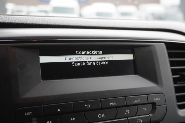 Opel Vivaro 1.5 CDTI - EURO 6 - Airco - Cruise - PDC - €11.900,- Excl. Opel Vivaro 1.5 CDTI - EURO 6 - Airco - Cruise - PDC - €11.900,- Excl.